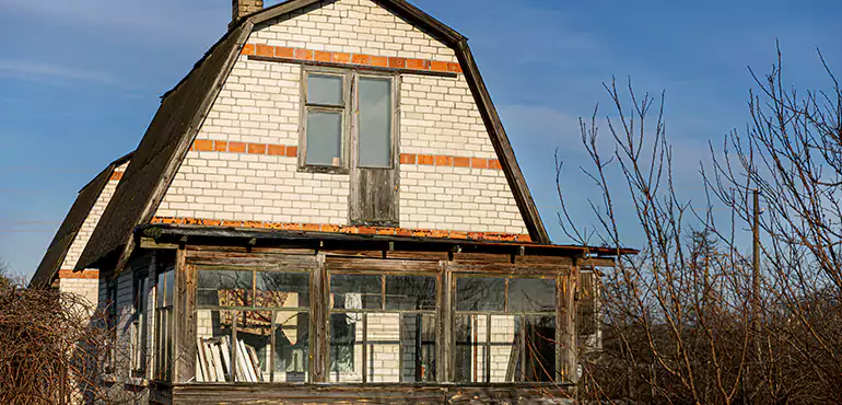 Types of Houses We Buy Without Repairs in Minot AFB, ND